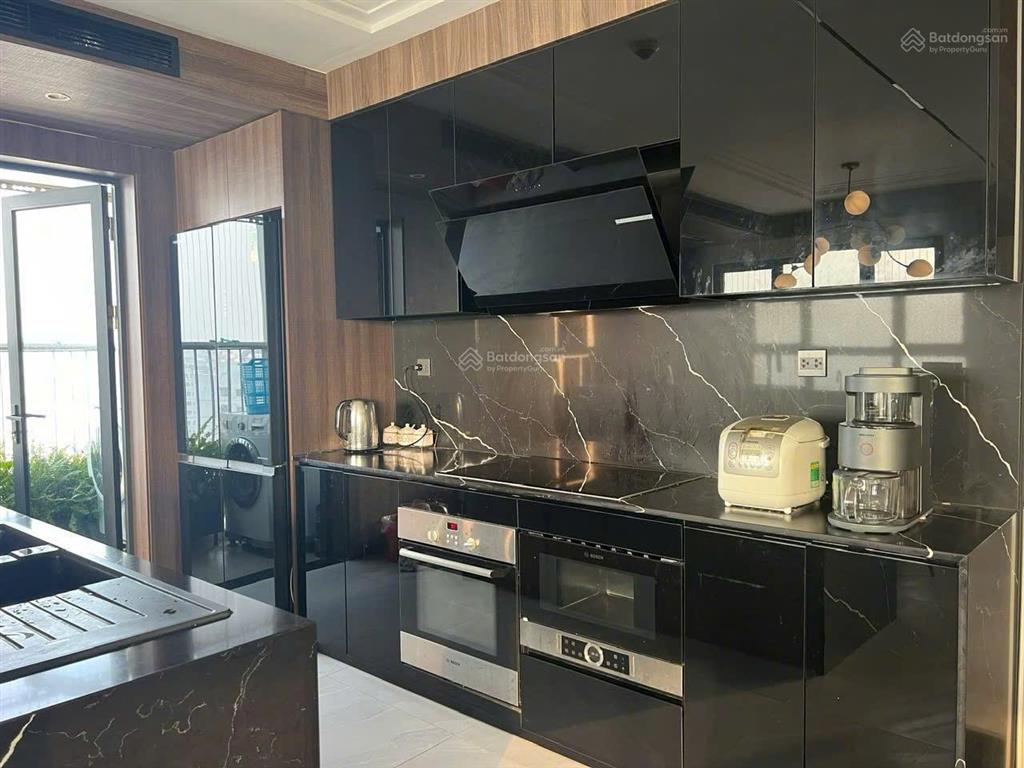 Cho thuê căn góc view hồ  3n/2wc (99m2), full nội thất, vị trí đẹp  giá 11.5tr/ tháng