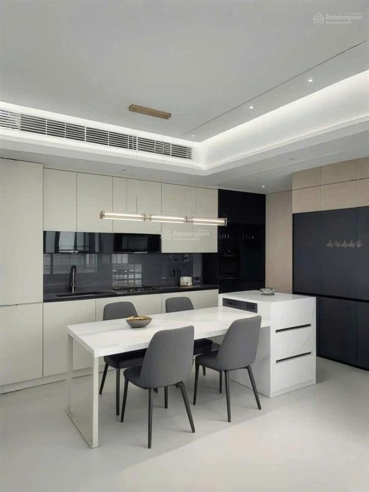 Bán căn góc đẹp nhất tại rose town 3n2wc /diện tích 110m /view trọn hồ  giá chỉ 8 tỷ bao phí