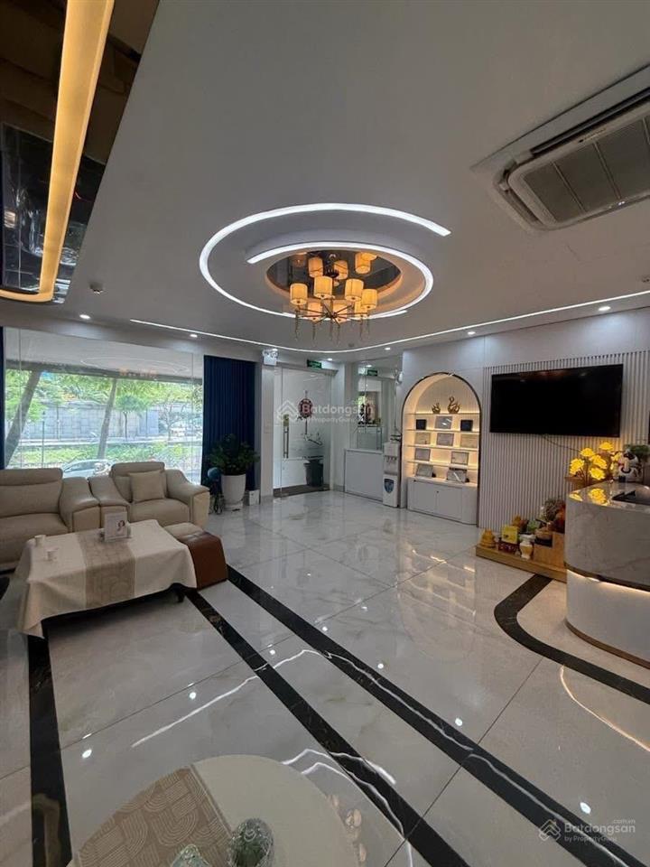 Siêu phẩm toà vp  mặt phố quan hoa  vỉa hè rộng  sổ hoàn công