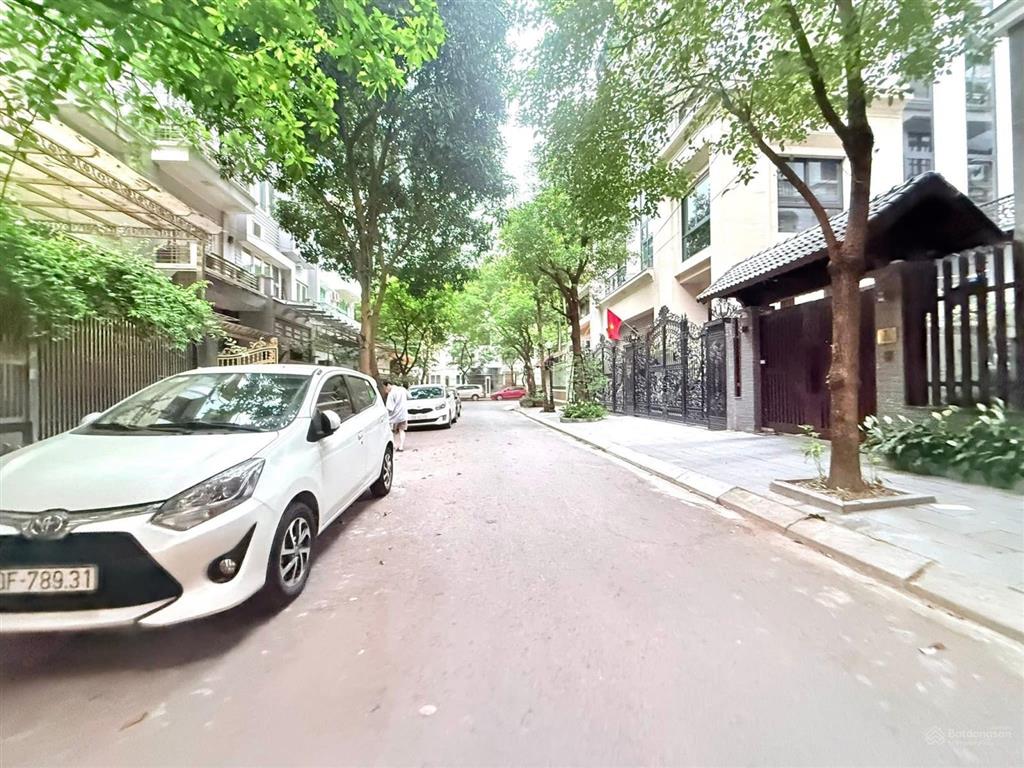 Bán biệt thự đơn lập phố lưu hữu phước  trung tâm mỹ đình 1  cạnh vườn hoa  vỉa hè ô tô tránh