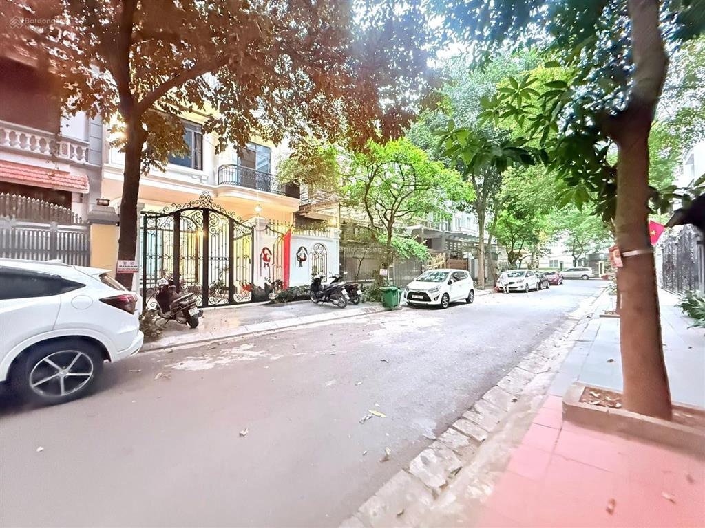 Bán biệt thự đơn lập phố lưu hữu phước  trung tâm mỹ đình 1  cạnh vườn hoa  vỉa hè ô tô tránh