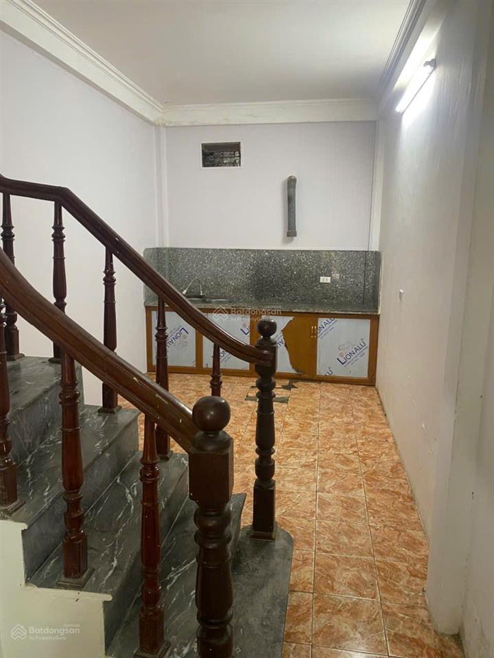 Chính chủ cho thuê nhà nguyên căn 2 tầng ngõ 262 khương đình