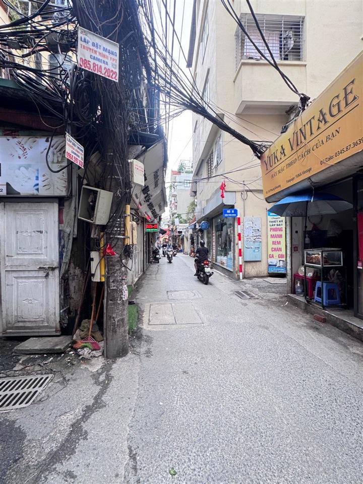 Quá rẻ! phùng khoang 35m2, 5 tầng, 4pn, vừa ở vừa cho thuê, gần chợ 200m, gần ô tô 50m, ngõ thông