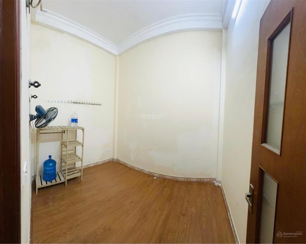 Quá rẻ! phùng khoang 35m2, 5 tầng, 4pn, vừa ở vừa cho thuê, gần chợ 200m, gần ô tô 50m, ngõ thông
