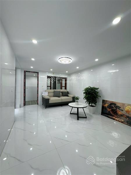 Căn tập thể hồ văn quán 120m², 3pn, tầng 1 đã sửa đẹp, 2 thoáng, sân riêng, gần hồ văn quán