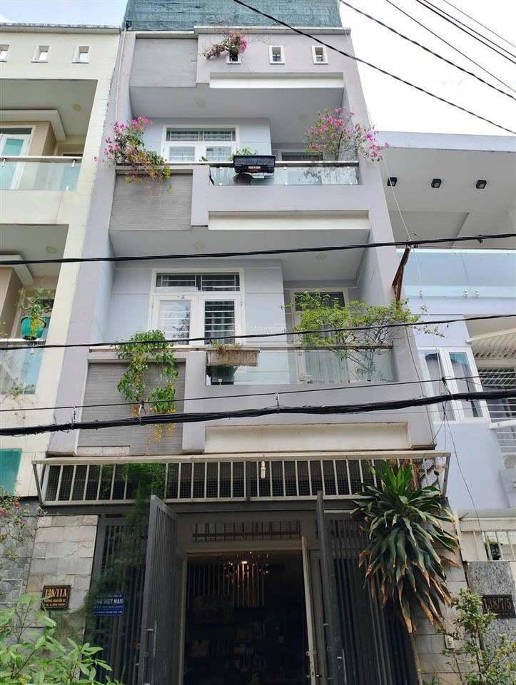 Nhà mới 4 tầng (4,2x15m)  hxh 8m có lề  sát vincom nguyễn xí p26 bình thạnh nhỉnh 11 tỷ