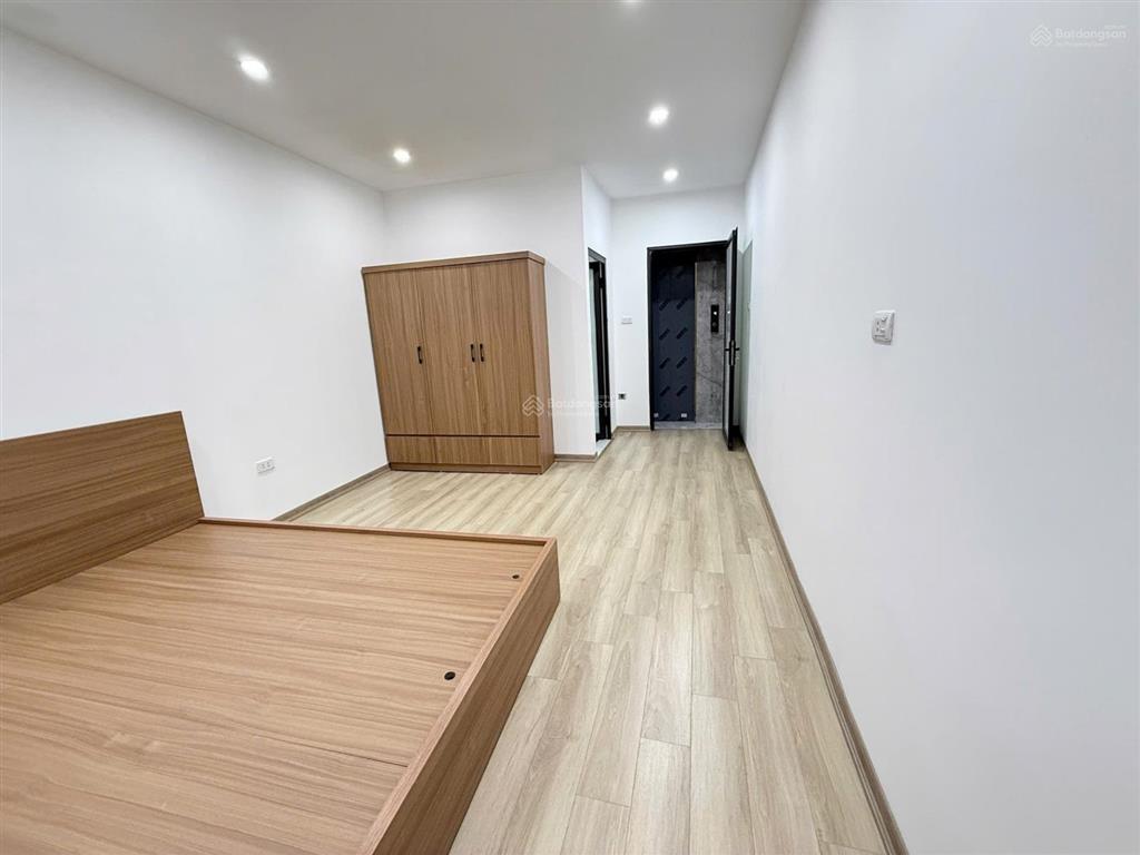 Hiếm ba đình  nhà mới đẹp ở ngay  thang máy nhập khẩu  chỉ 9.9 tỷ