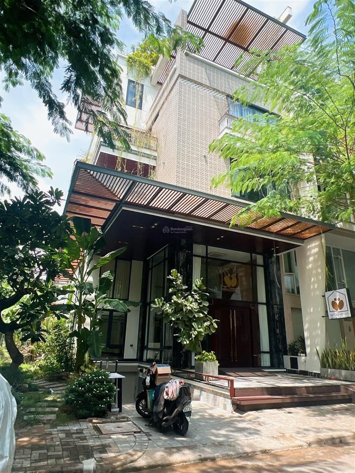 Bán nhà góc công viên khu hưng gia, phú mỹ hưng, quận 7 dt 8*18,5m hầm thang máy 4 tầng giá 59,9 tỷ