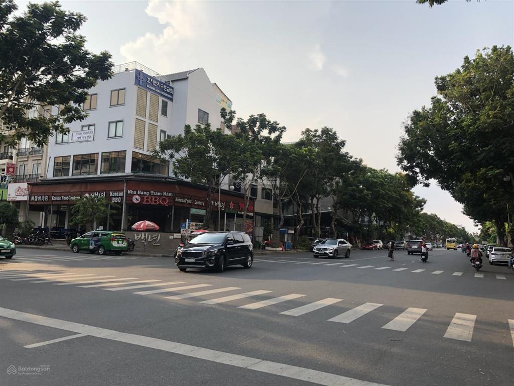 Bán nhà căn góc 2 mặt tiền đường bùi bằng đoàn, phú mỹ hưng, quận 7, dt 11*18m, giá 70 tỷ, sh