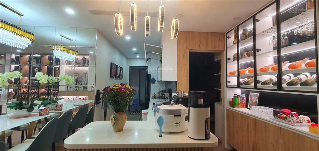 Gia đình cần tiền bán gấp căn hộ 3pn ,2wc căn sân vườn đẹp nhất dự án. giá chỉ 9.9 tỷ.