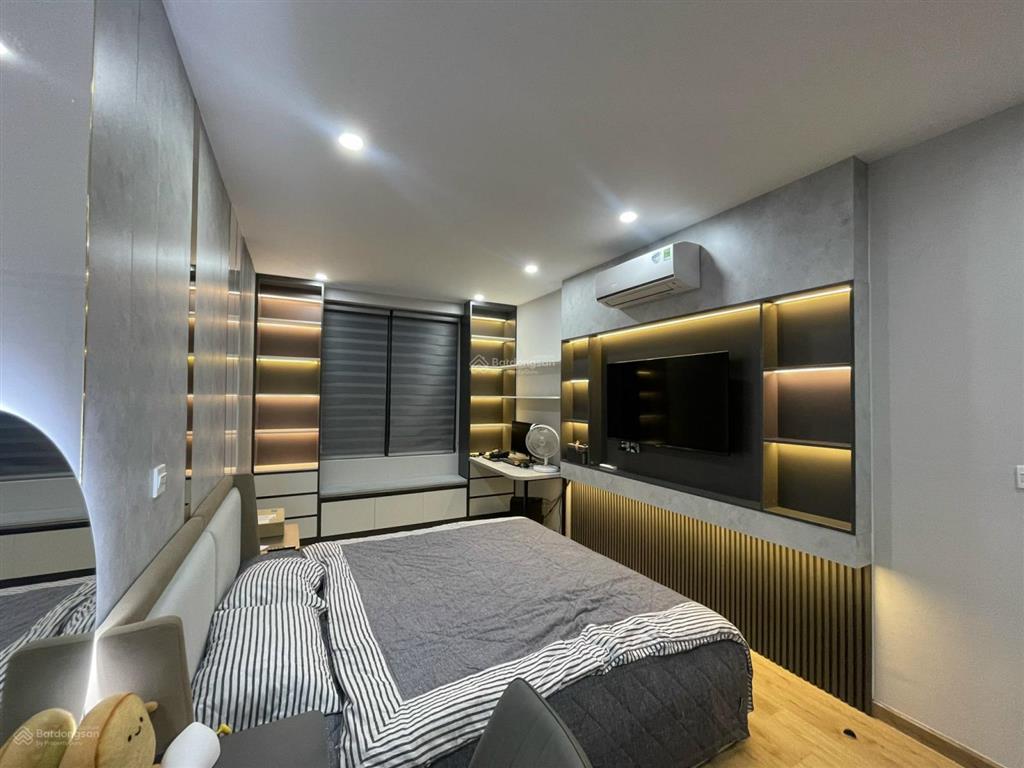 Chính chủ bán nhanh căn hộ 2pn, 2wc giá chỉ 6,4 tỷ.  0964 161 ***