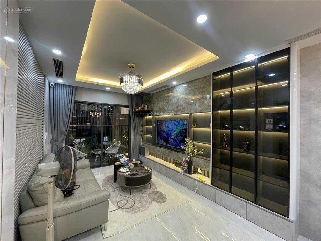Chính chủ bán nhanh căn hộ 2pn, 2wc giá chỉ 6,4 tỷ.  0964 161 ***