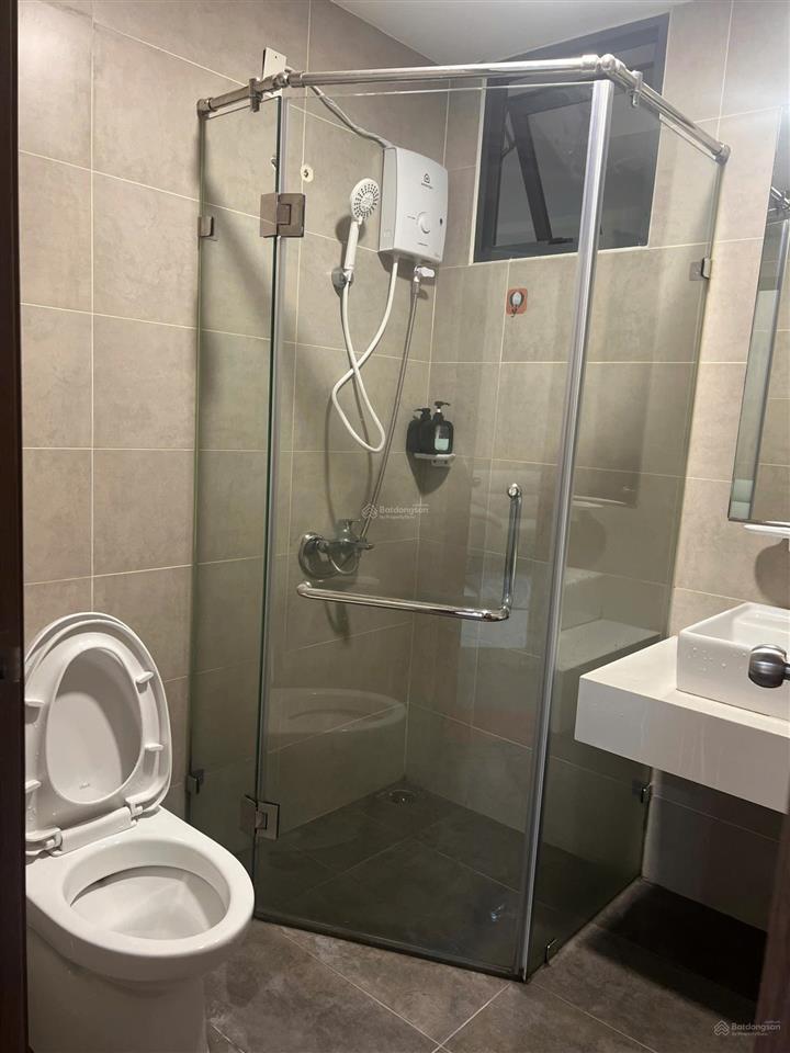 Tôi chính chủ cần bán căn hộ akari tháp ak5 2pn2wc full nội thất