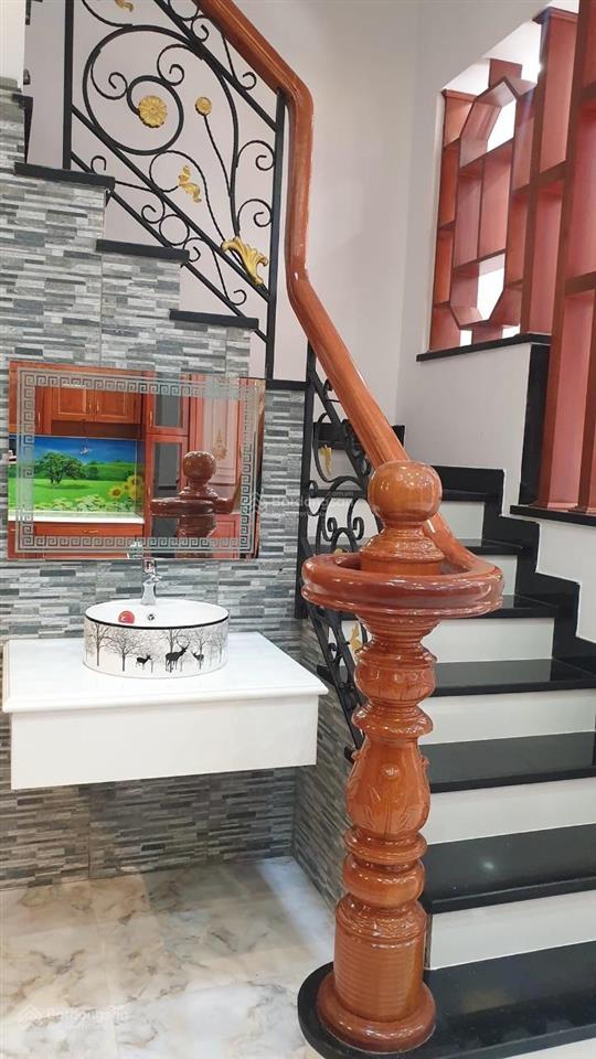 Bán gấp nhà 4 lầu full nội thất cao cấp, 1 trục nguyễn văn quá, dt 7x12m, giá 8.5 tỷ