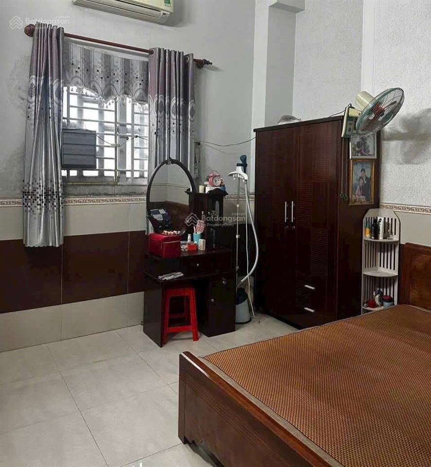 Bán gấp mt huỳnh thị hai, 3 tầng kinh doanh sầm uất  đoạn gần đường nguyễn ảnh thủ 9.45 tỷ