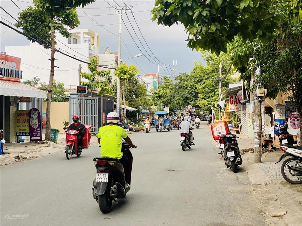 Bán gấp mt huỳnh thị hai, 3 tầng kinh doanh sầm uất  đoạn gần đường nguyễn ảnh thủ 9.45 tỷ