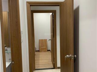 Bán bcons plaza 2pn2wc tầng đẹp có nt giá rẻ nhất khu. giá 2tỷ3.  0775 838 ***