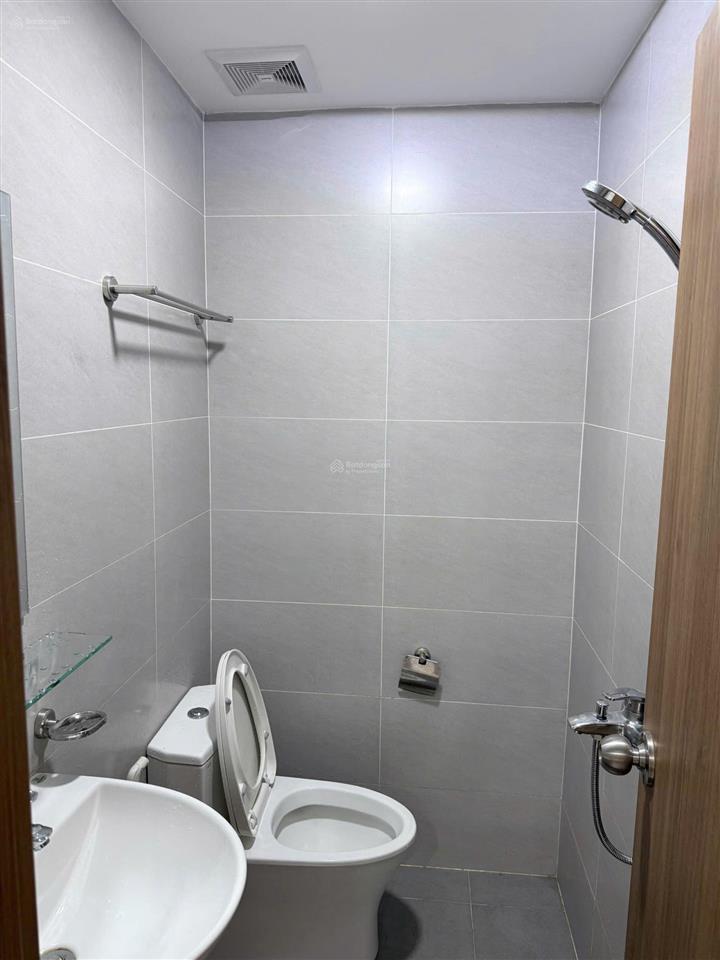Bán bcons plaza 2pn2wc có nt, sẵn hợp đồng thuê, sổ sẵn hỗ trợ vay bank