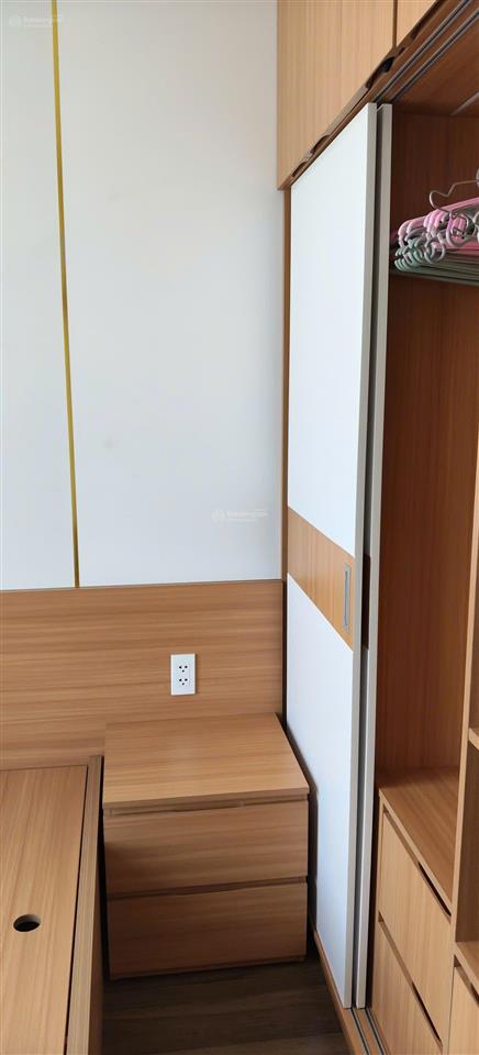 Cho thuê bcons sala 2pn2wc full nt dính tường + 1 máy lạnh giá rẻ nhất