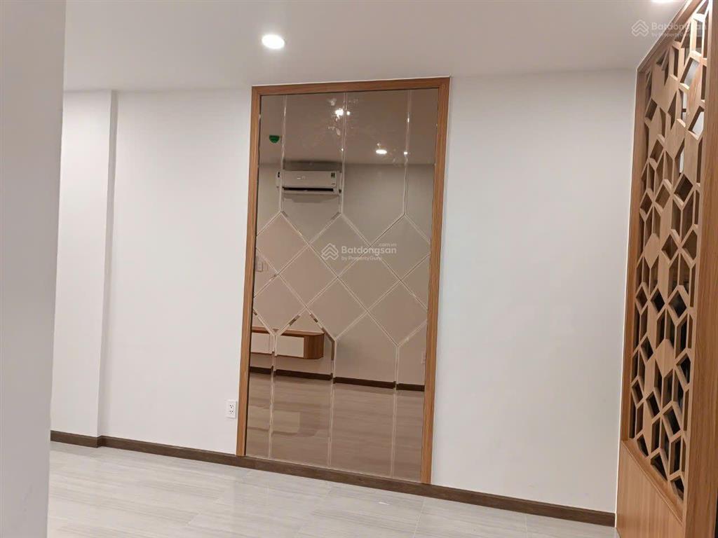 Cho thuê bcons sala 2pn 2wc full nt