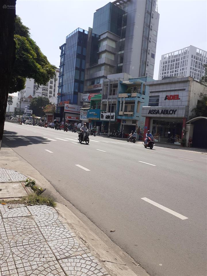 Cần bán gấp nhà 3 mặt tiền cực hiếm phan đình phùng 13.2x22m công nhận 270m2. giá chỉ 105 tỷ