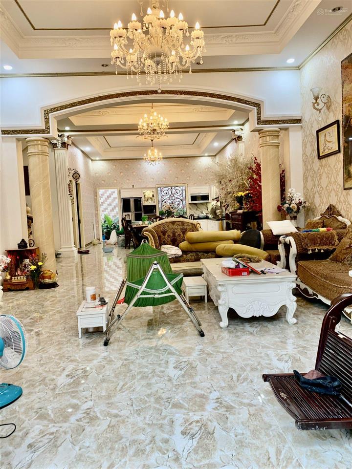 Cần bán gấp biệt thự sân vườn siêu đẹp đường lê quang định 9,1x28m trệt 3 lầu chỉ 33 tỷ