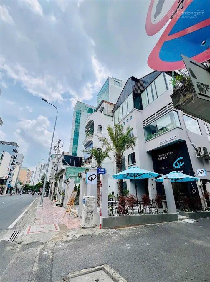 Siêu phẩm nhà góc 2 mặt tiền đẹp nhất đào duy anh 9x29m trệt 3 lầu chỉ 65 tỷ tl