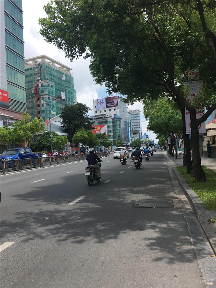 Bán gấp building 2 mặt tiền đường nguyễn văn trỗi 11x15m hầm 10 lầu giá chỉ 152 tỷ