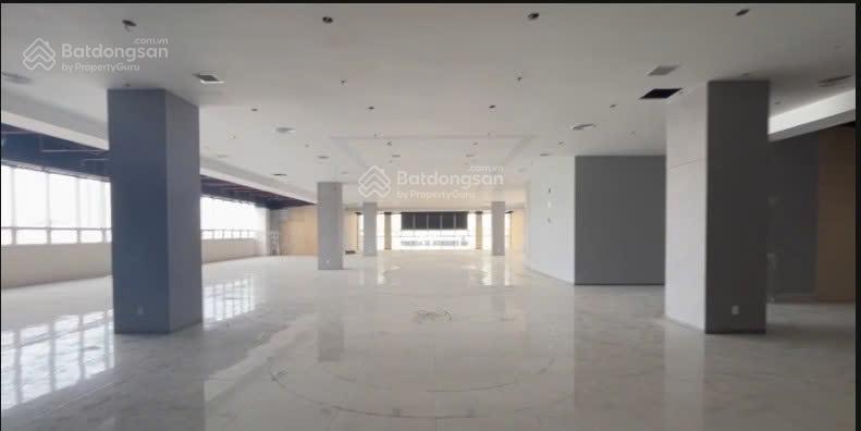 Cần cho thuê mặt bằng trung tâm thương mại tại trung tâm quận 7, ngay cạnh phú mỹ hưng. giá tốt