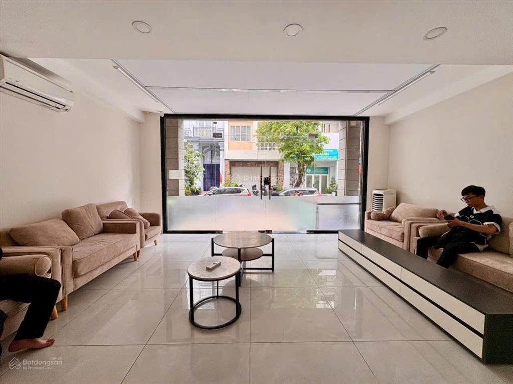 Bán nhà góc công viên khu hưng gia, phú mỹ hưng, quận 7 dt 8*18,5m hầm thang máy 4 tầng giá 59,5 tỷ