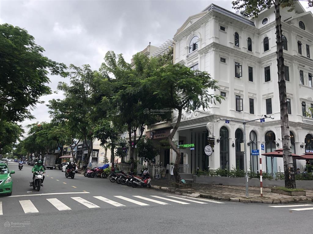 Bán nhà,căn góc công viên đường lớn ,khu hưng gia,hưng phước,phú mỹ hưng dt 8*18,5m,thang máy,59 tỷ