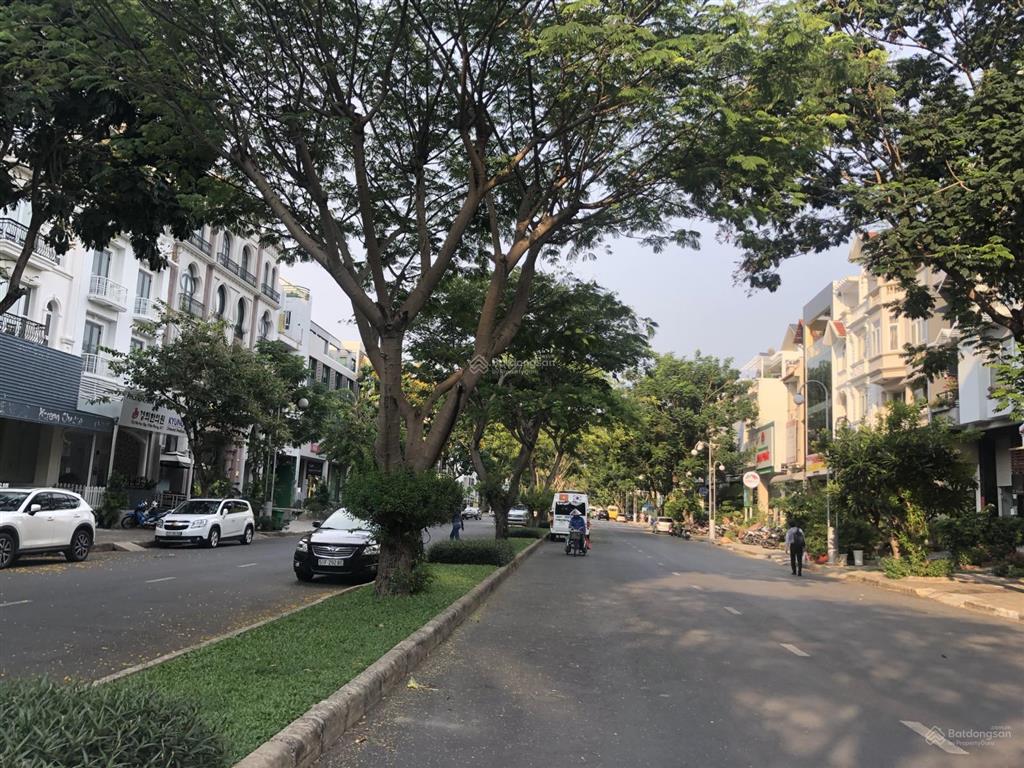 Bán nhà khu nam long, nam thiên, phú mỹ hưng, quận 7, đường lớn 17m, dt đất 126m2,giá49,9 tỷ,shr