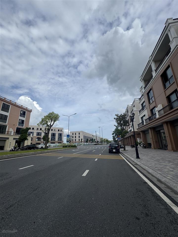 Liền kề view sông tla617 sở hữu vị trí kinh doanh tốt gần ngay vinwonder.