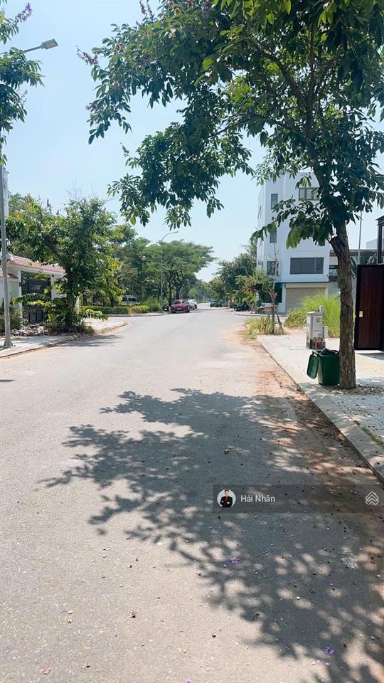 Nhà 2 tầng đẹp khu đô thị fpt city  144m2 ngang 6m  sát hồ điều hòa thoáng mát