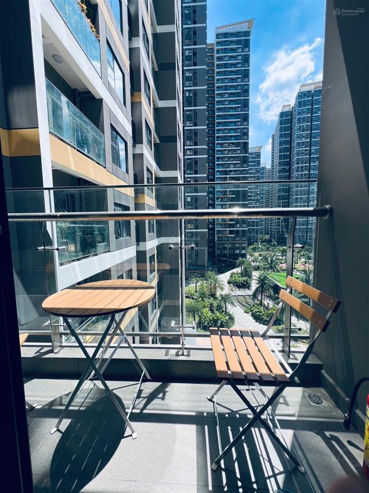 Căn 2pn+ đẹp hiếm 69,5m² chỉ 4 tỷ full nội thất có sẵn hợp đồng thuê 15 triệu/tháng