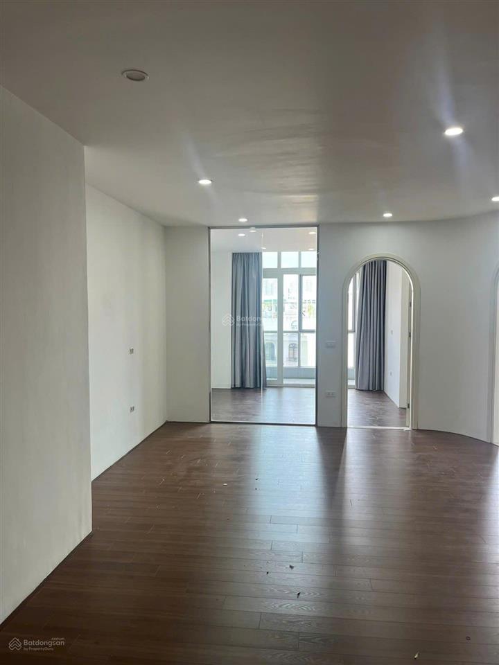 Cho thuê căn hộ eurowindow 27 trần duy hưng 100m 2 ngủ full đồ 15 triệu/tháng 0987 522 ***