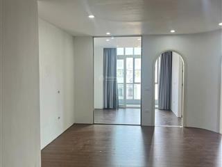 Cho thuê căn hộ eurowindow 27 trần duy hưng 90m2 2 ngủ cơ bản làm văn phòng 13 triệu/tháng