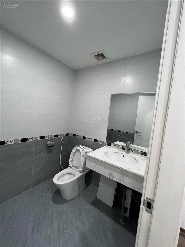 Cho thuê căn hộ cao cấp eurowindow trần duy hưng 90 2pn đồ cơ bản 14 triệu/tháng 0987 522 ***