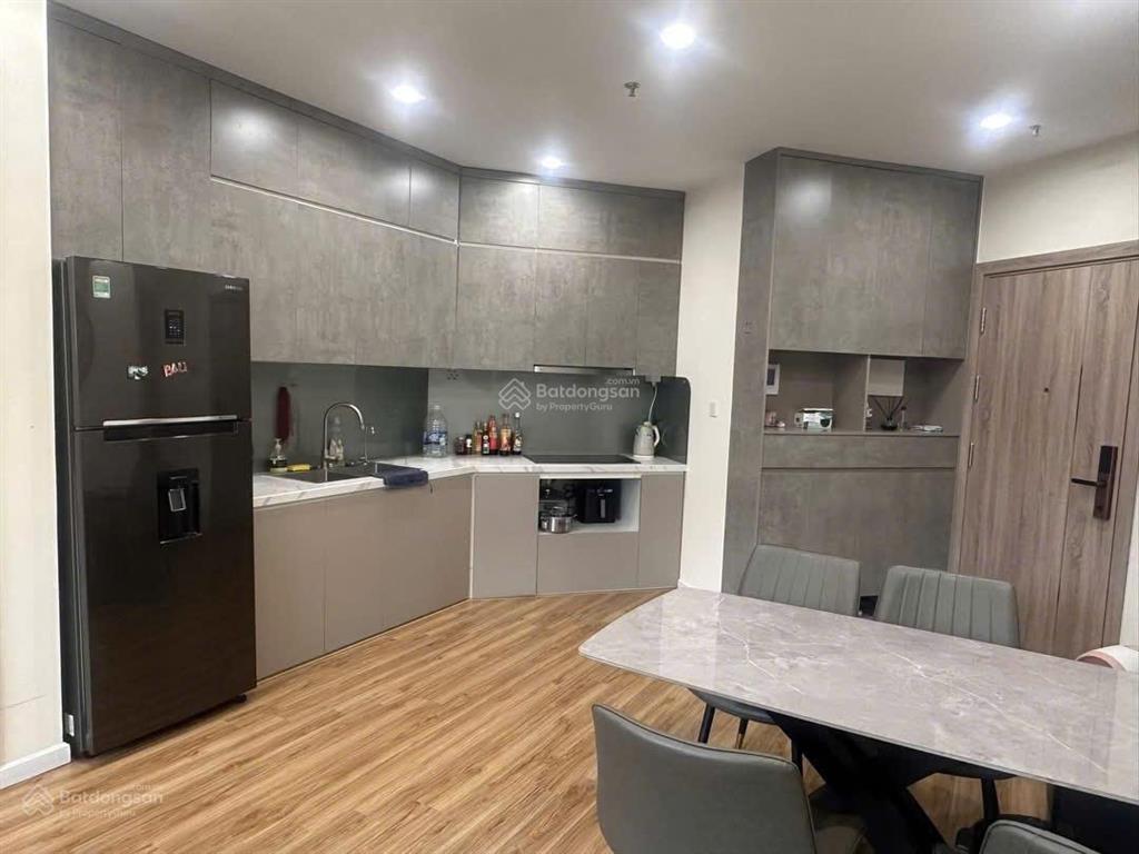 Cho thuê căn hộ chung cư goldseason 47 nguyễn tuân 110m 3 ngủ, full đồ 18 triệu/tháng 0987 522 ***