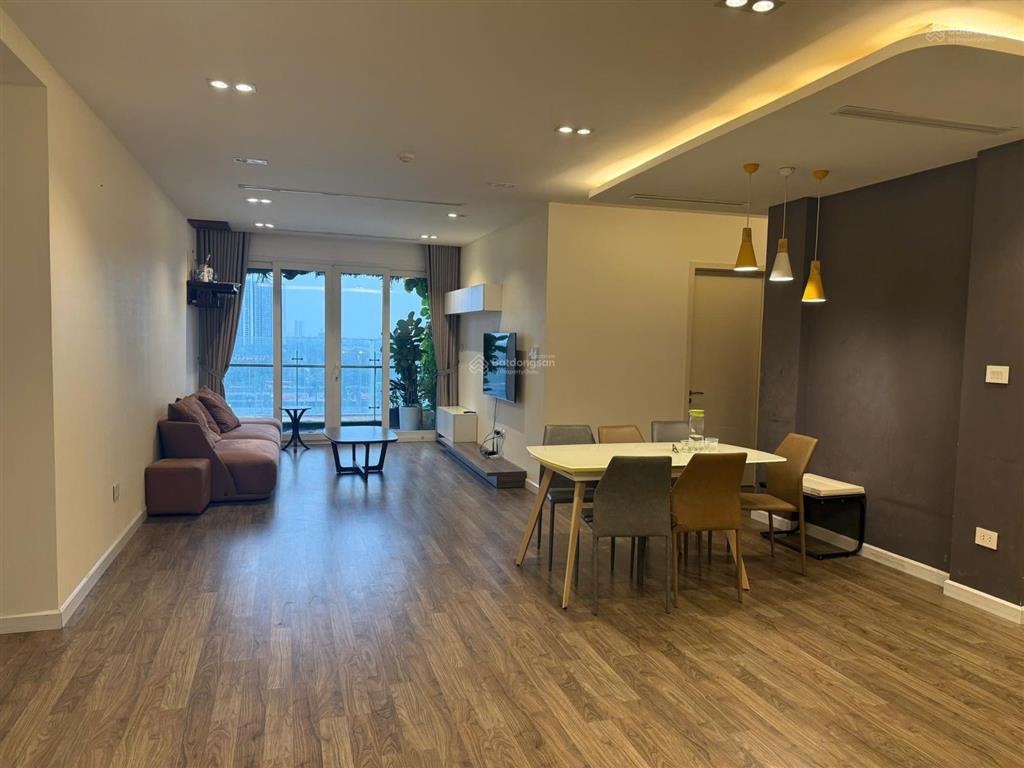 Cho thuê căn hộ ct4 vimeco nguyễn chánh 148m, 4 ngủ full đồ 24 triệu/tháng 0987 522 ***