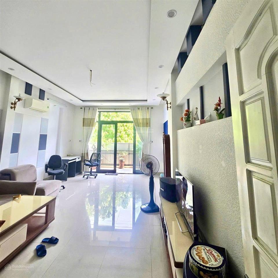 Cho thuê nhà 4 tầng mặt tiền lê thanh nghị kinh doanh cực tốt