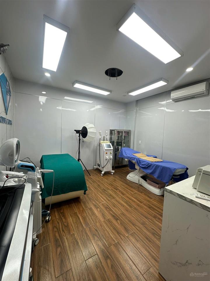 Bán tòa căn hộ 5 tầng mặt phố hà huy tập