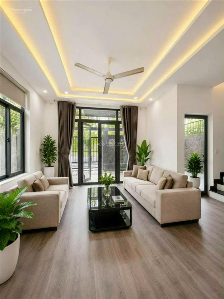 Cho thuê dài hạn villa đà nẵng 8pn đường khúc thừa dụ, 600m2