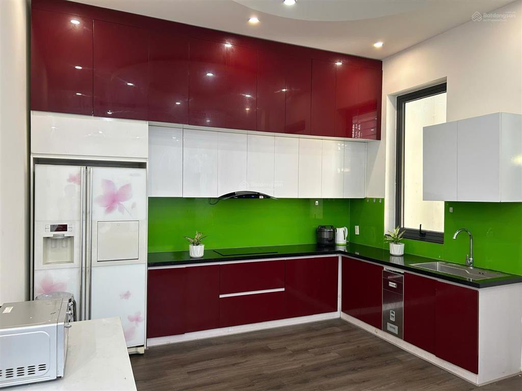 Cho thuê dài hạn villa đà nẵng 8pn đường khúc thừa dụ, 600m2