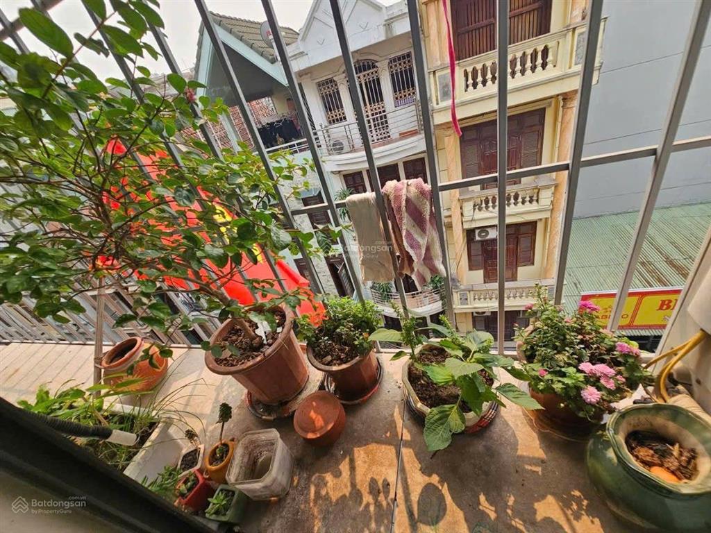 Căn hộ ngõ 118 nguyễn khánh toàn  4.1 tỷ  60m2, 2 ngủ, ô tô đỗ chân cầu thang