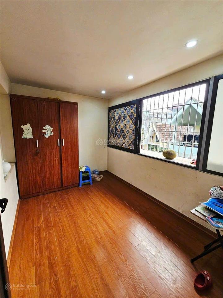 Căn hộ ngõ 118 nguyễn khánh toàn  4.1 tỷ  60m2, 2 ngủ, ô tô đỗ chân cầu thang