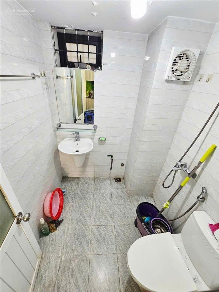 Căn hộ ngõ 118 nguyễn khánh toàn  4.1 tỷ  60m2, 2 ngủ, ô tô đỗ chân cầu thang