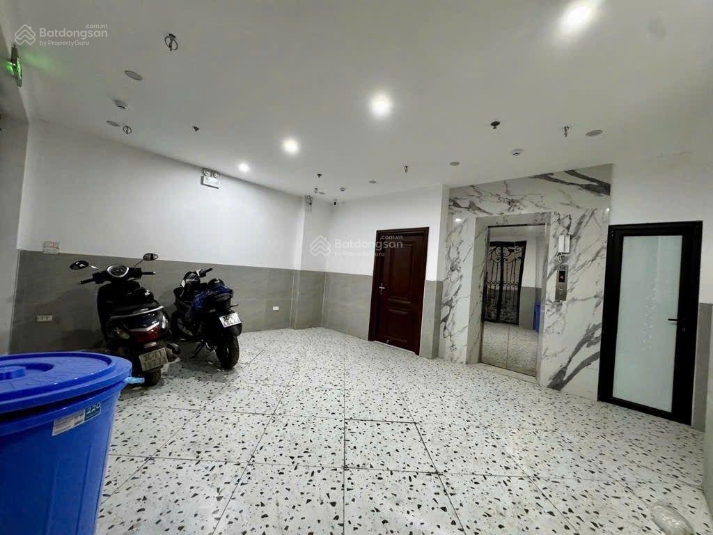 Hơn 12 tỷ ccmn vĩnh phúc, lô góc 55m2, 6 tầng thang máy, 8 phòng full nội thất