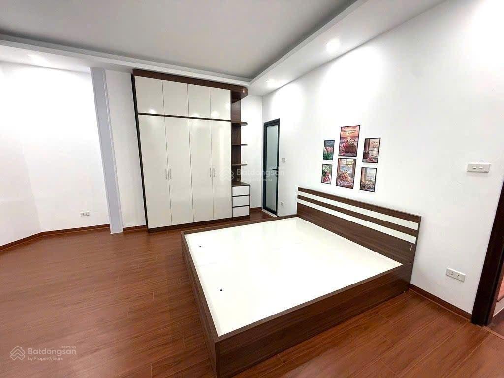 Bán nhà đào tấn  phan kế bính, hơn 12 tỷ, dt 50m, mặt tiền 5.2m, nhà dân xây bề thế