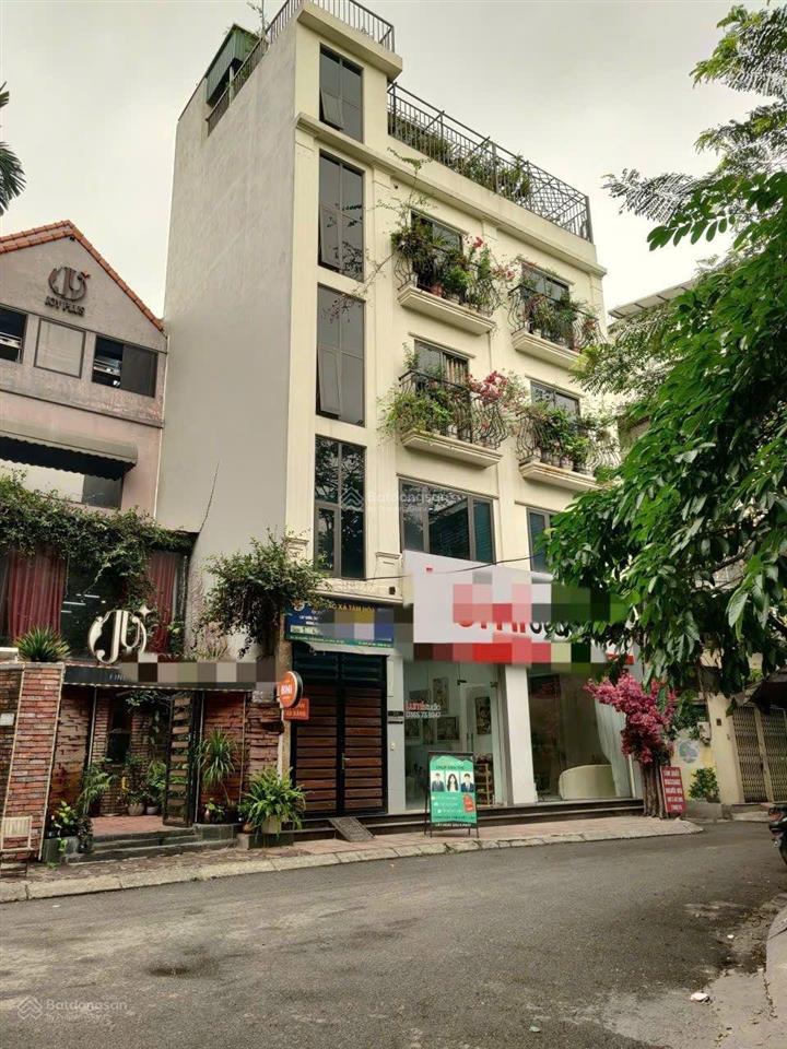 Bán nhà ngọc khánh  hơn 30 tỷ  dt 75m, mặt tiền 6m, kinh doanh, vỉa hè, ô tô tránh